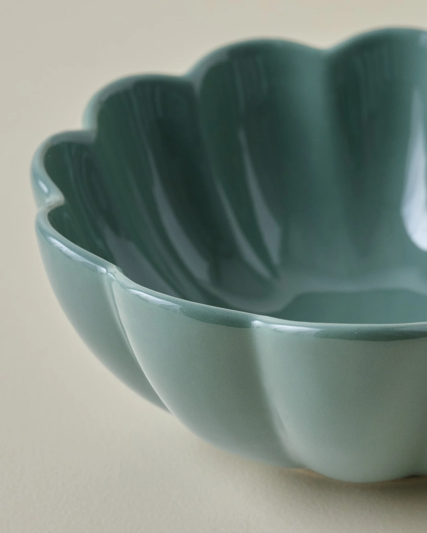 Seagrass Scalloped Cereal Bowl - Image 3