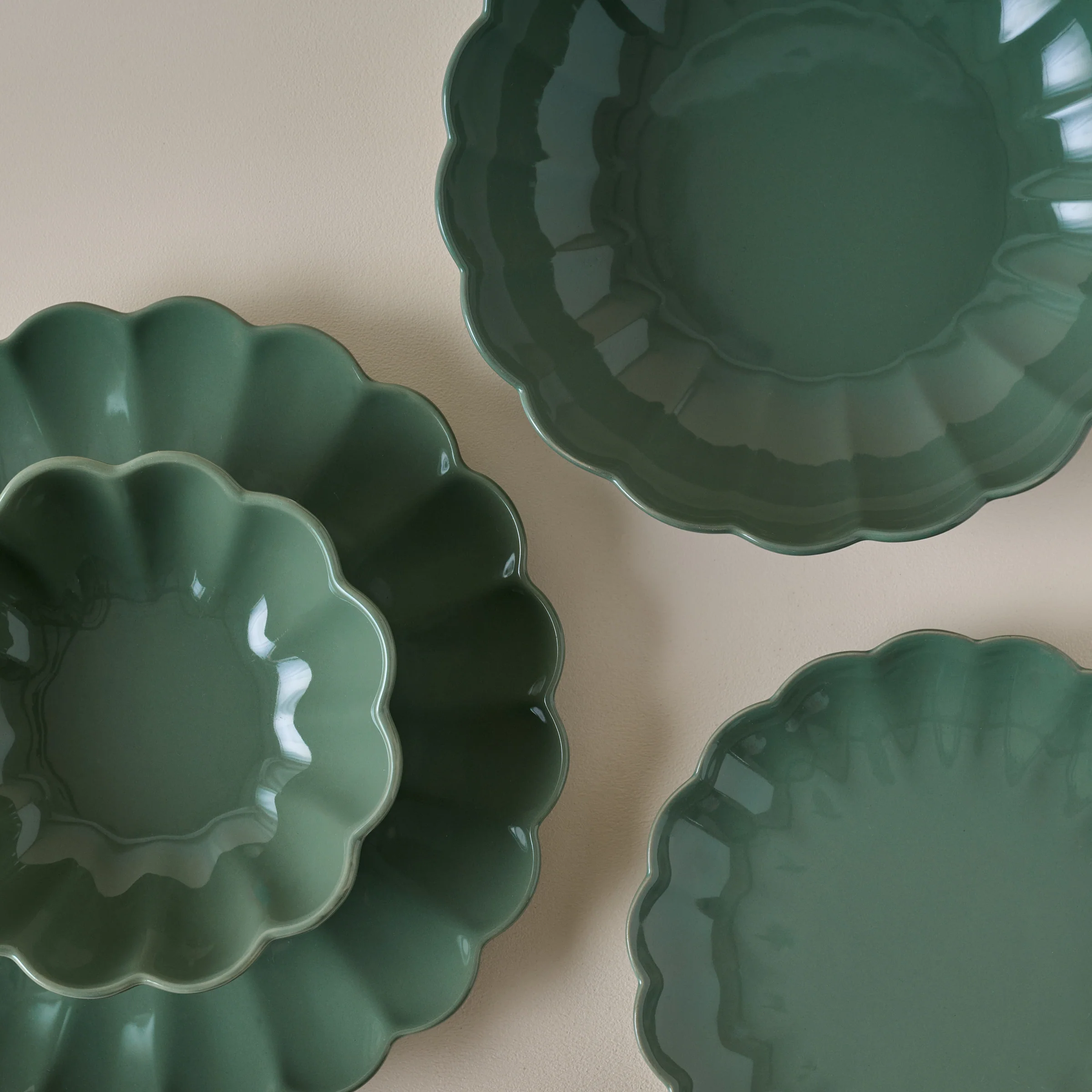 Seagrass Scalloped 4-Piece Place Setting - Image 2