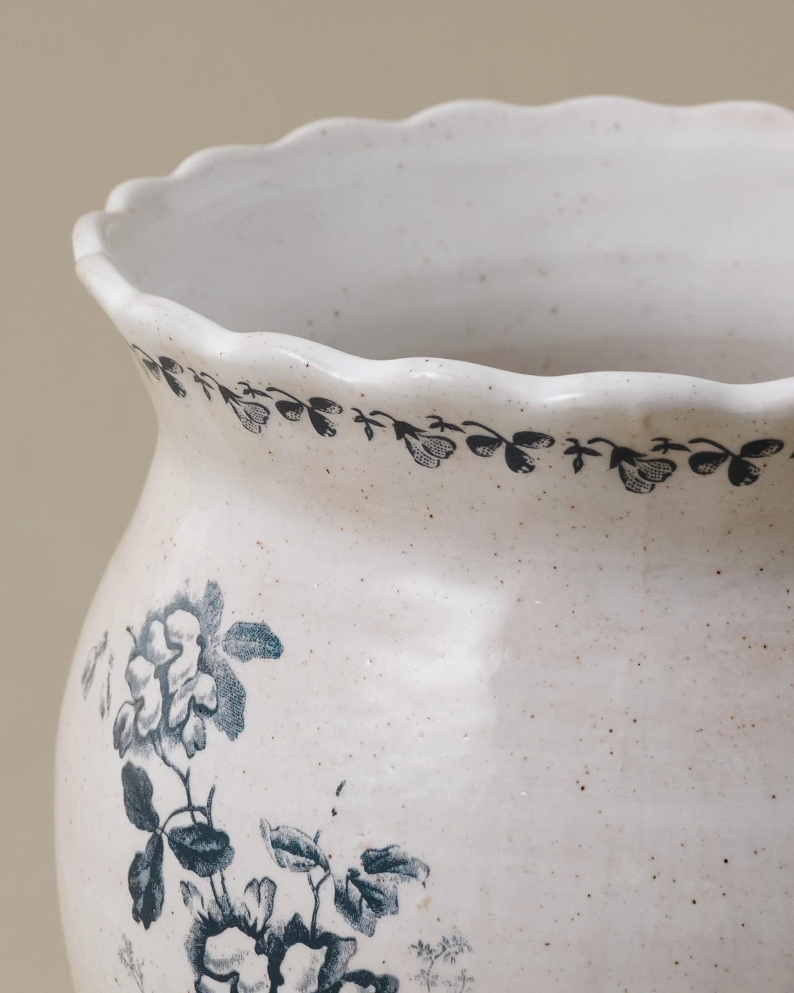 Heirloom Garden Navy Floral Vase - Image 2