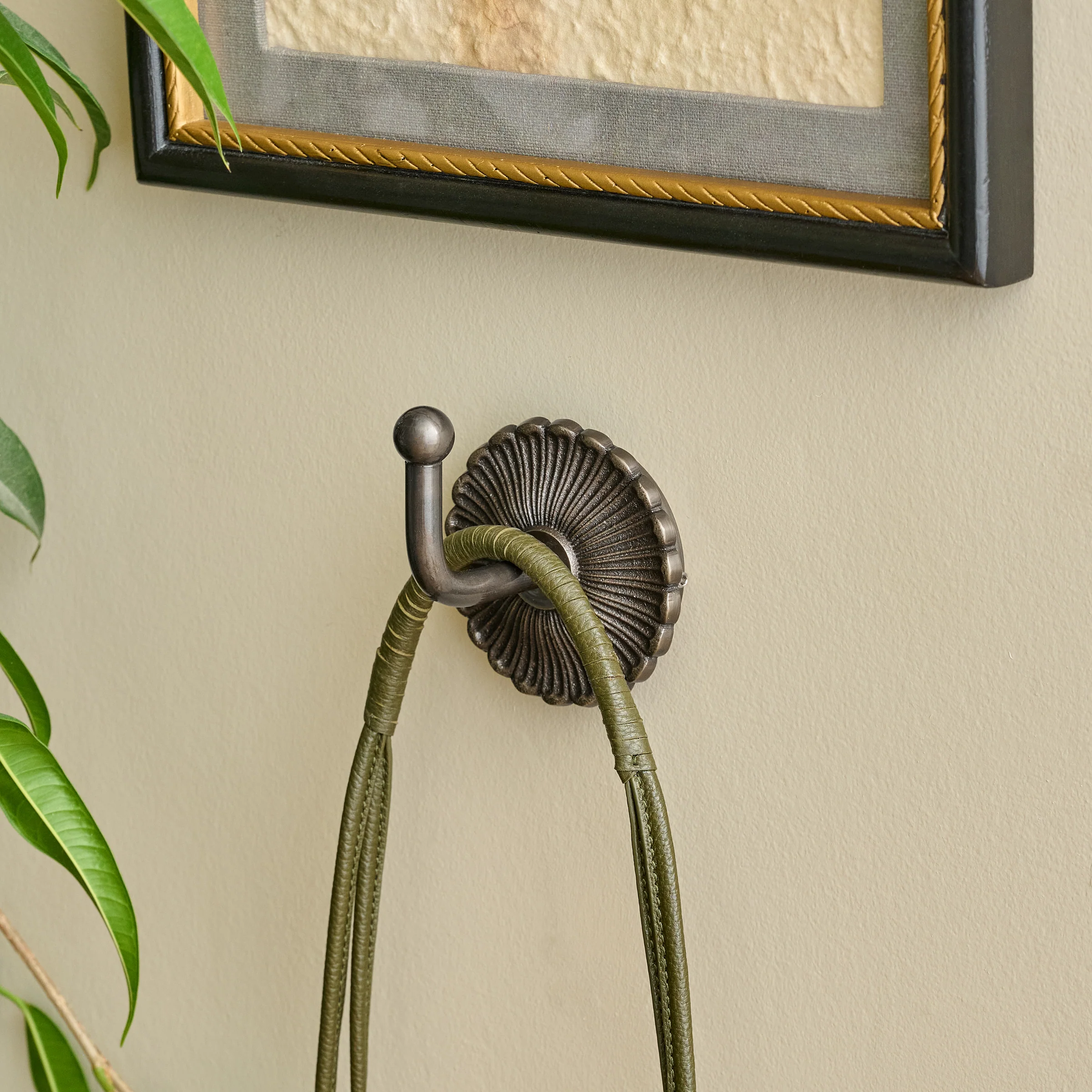 Shiloh Antiqued Bronze Wall Hook