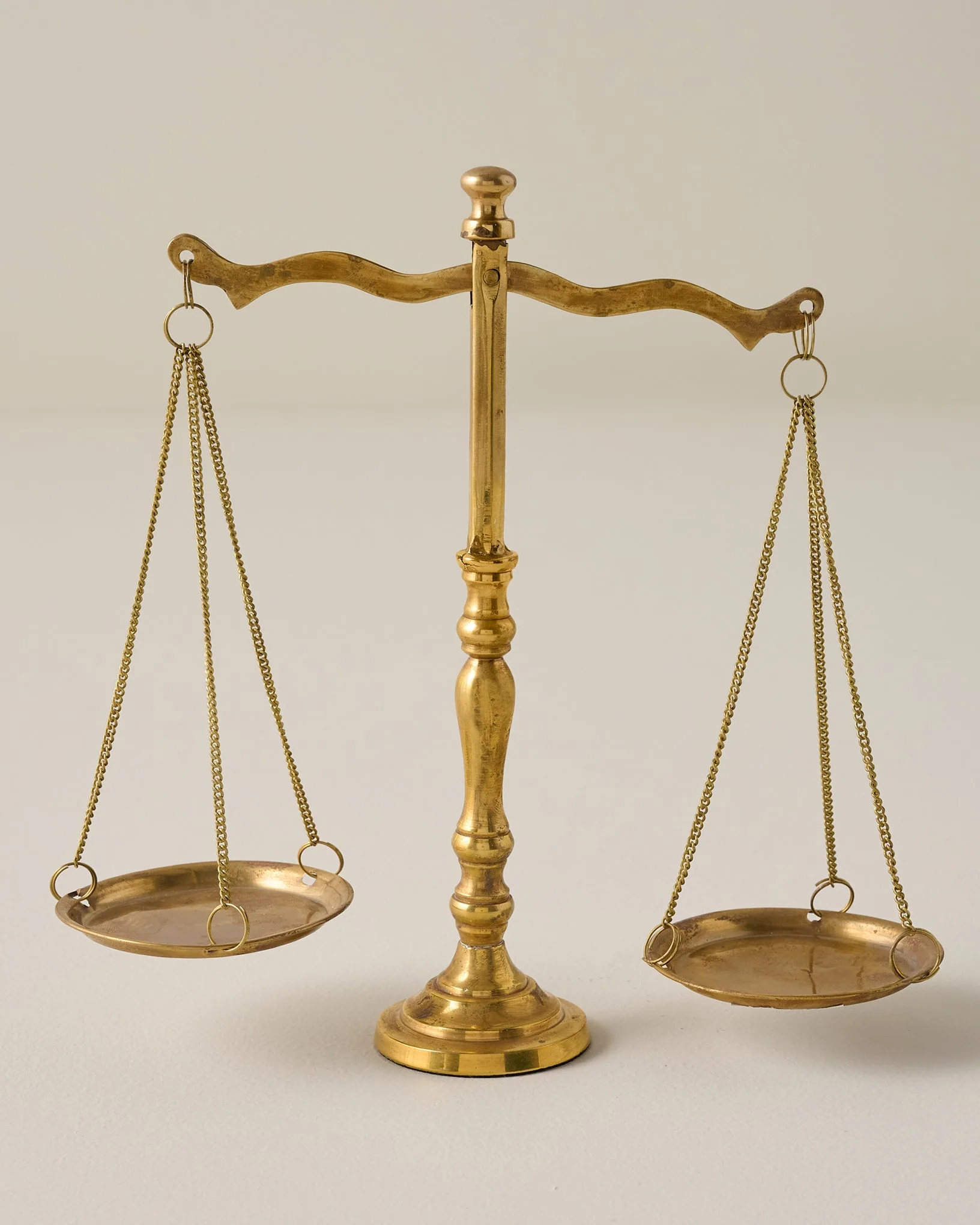 Solid Brass Bookshelf Scale - Image 2
