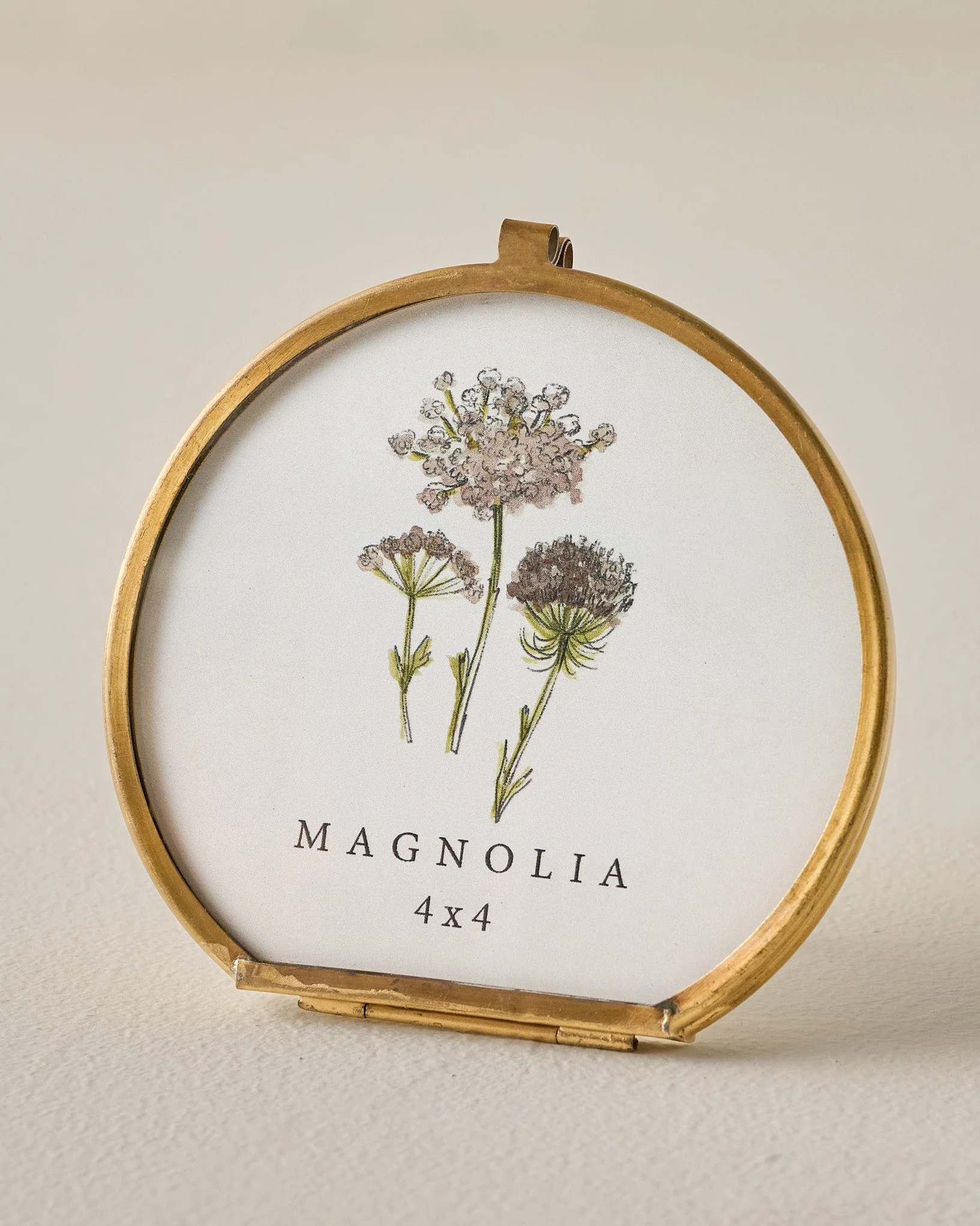 Stella Round Brass Frame - Image 3