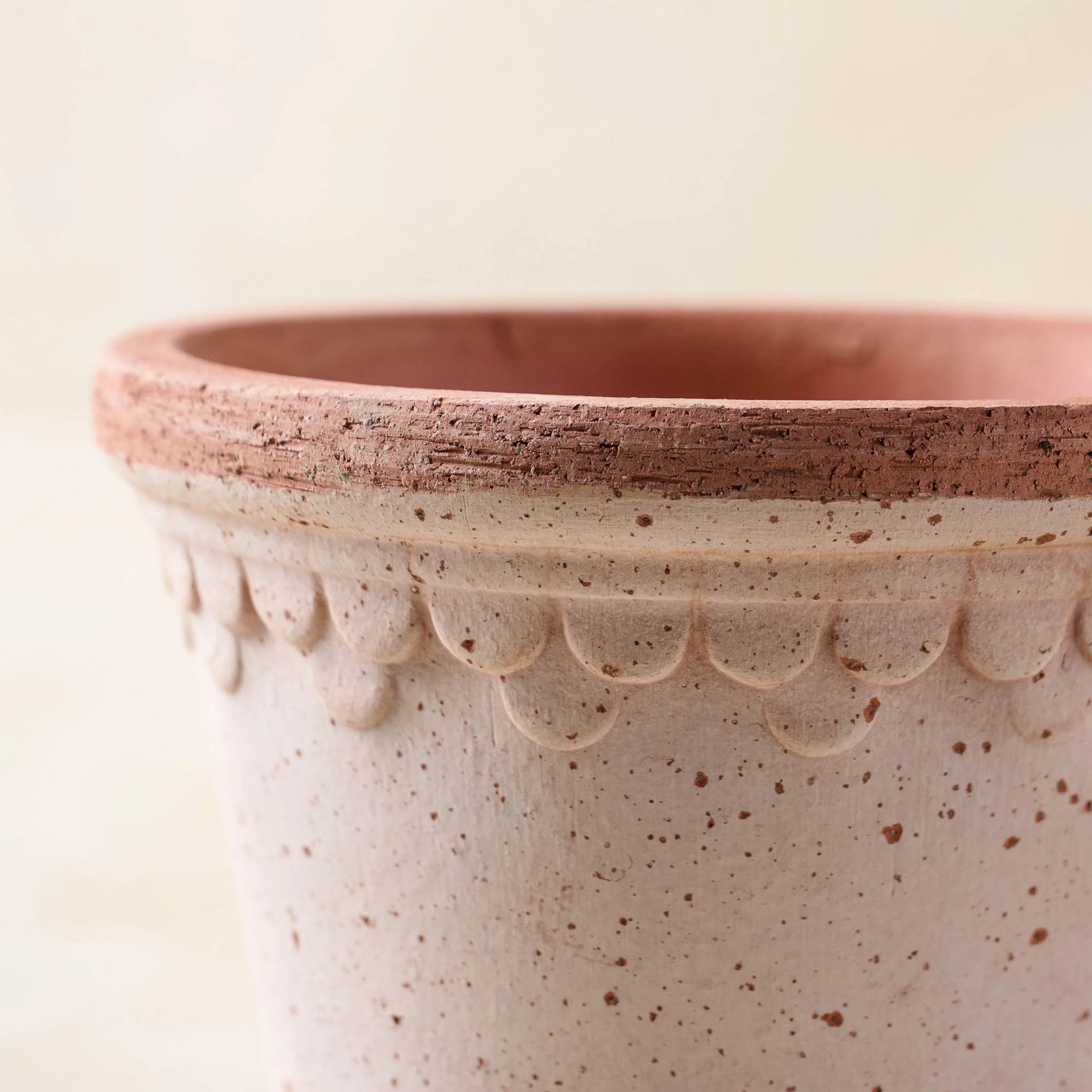 Terracotta Bergs Pot - Image 9