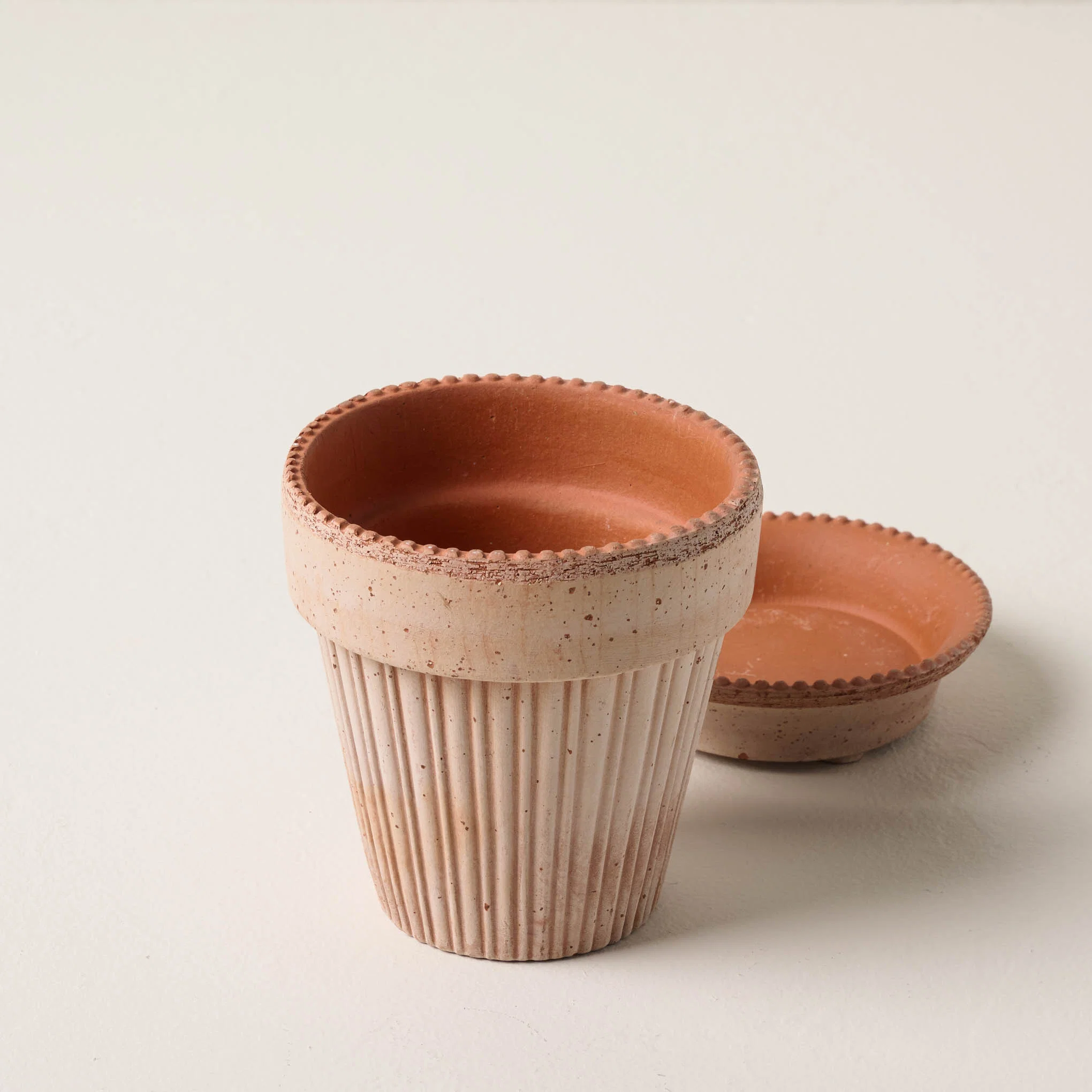Terracotta Dotted Bergs Pot - Image 2