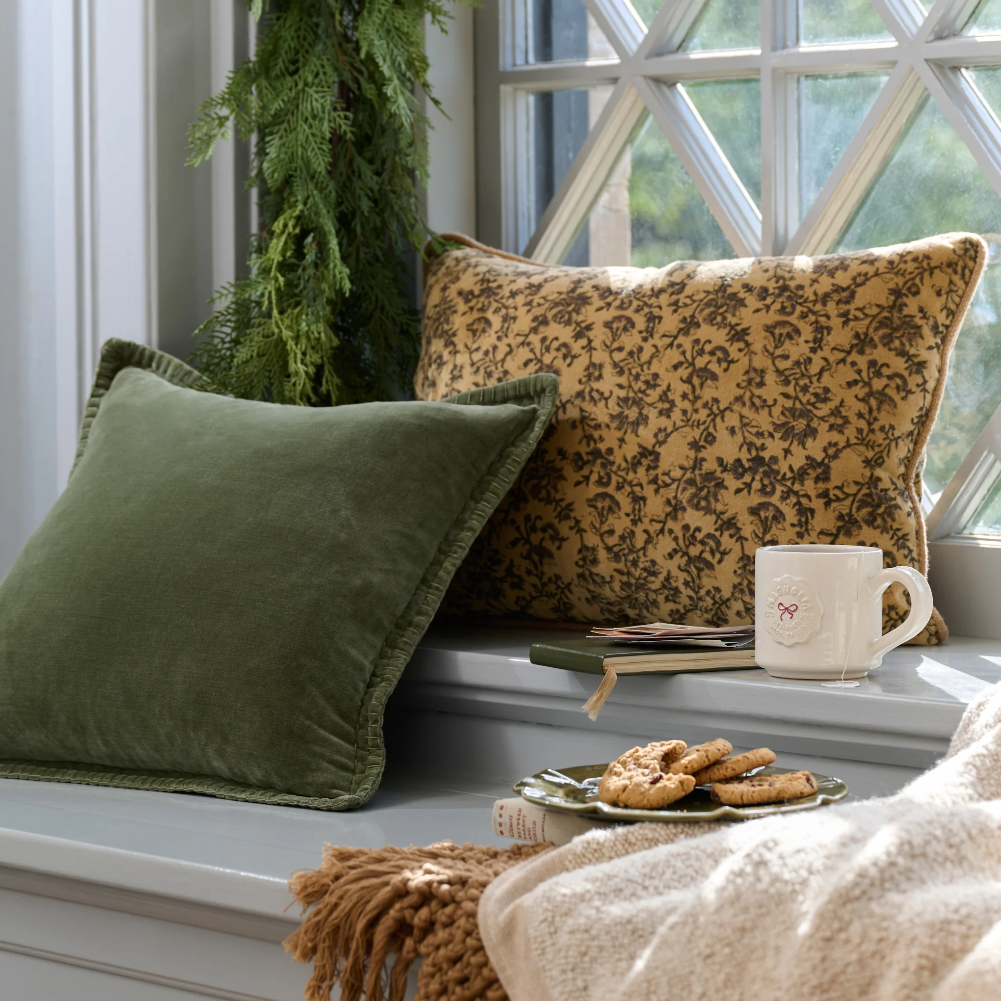 Townes Winter Moss Pillow - Image 4