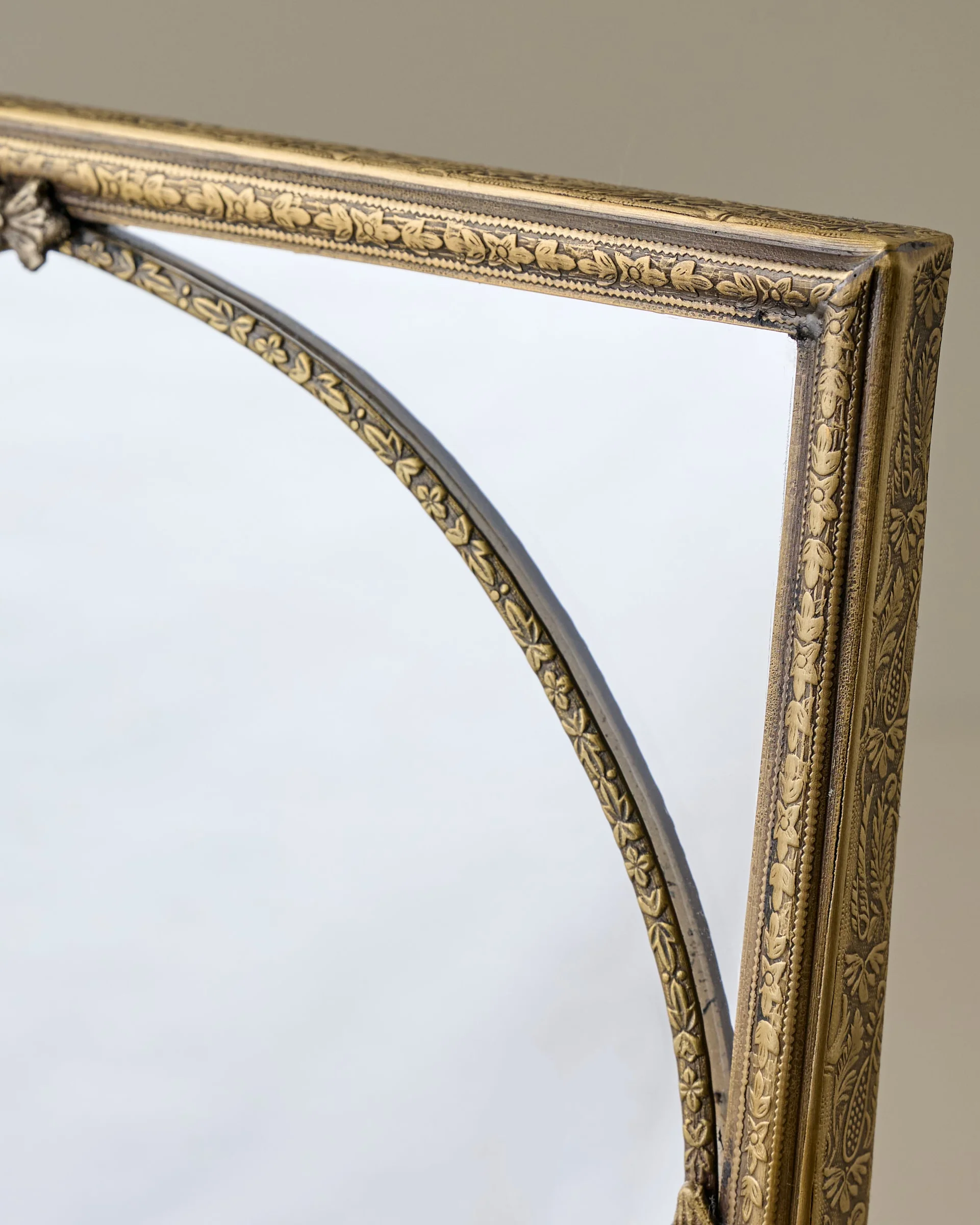 Vienna Tabletop Mirror - Image 3