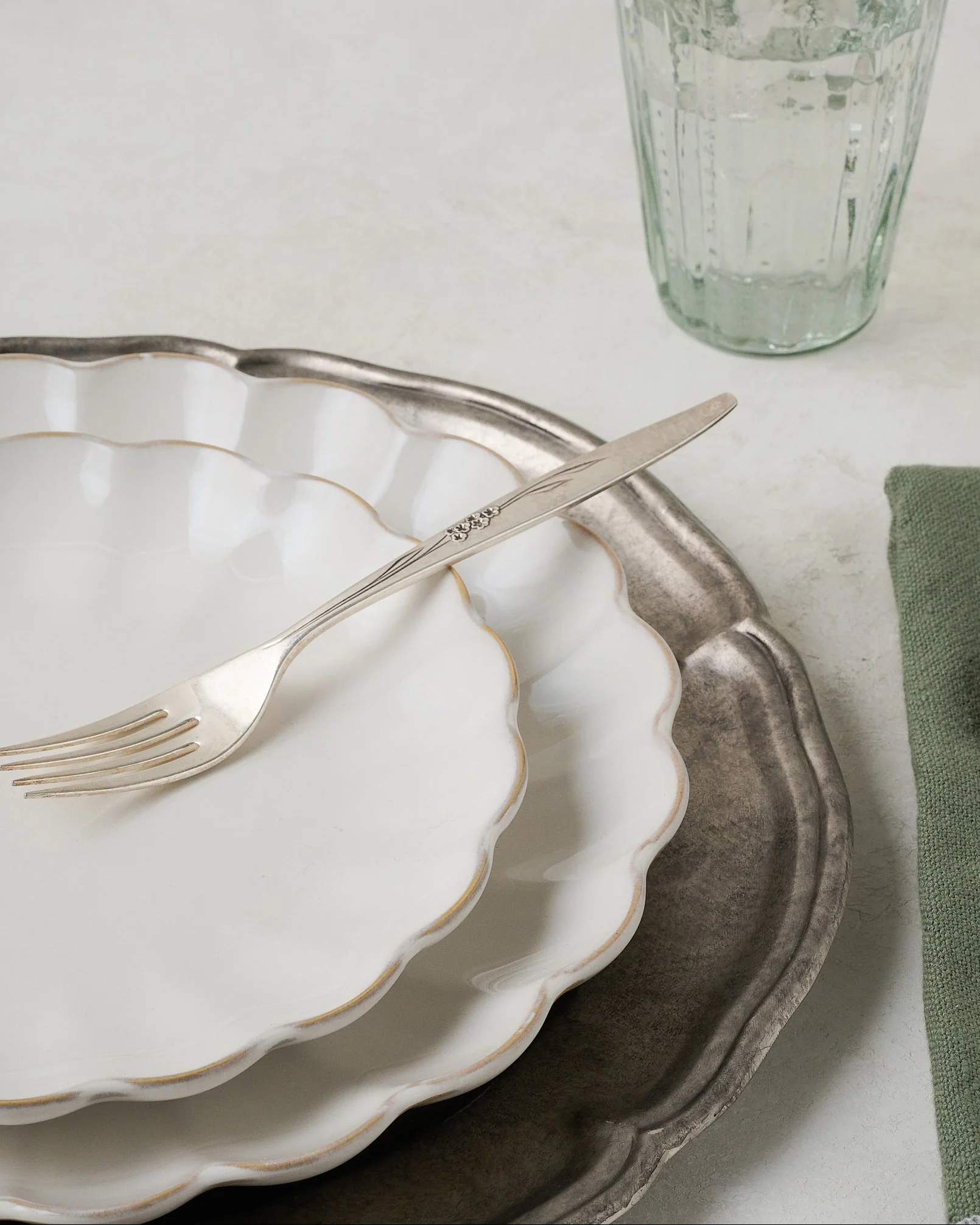Vintage-Inspired Pewter Charger - Image 4