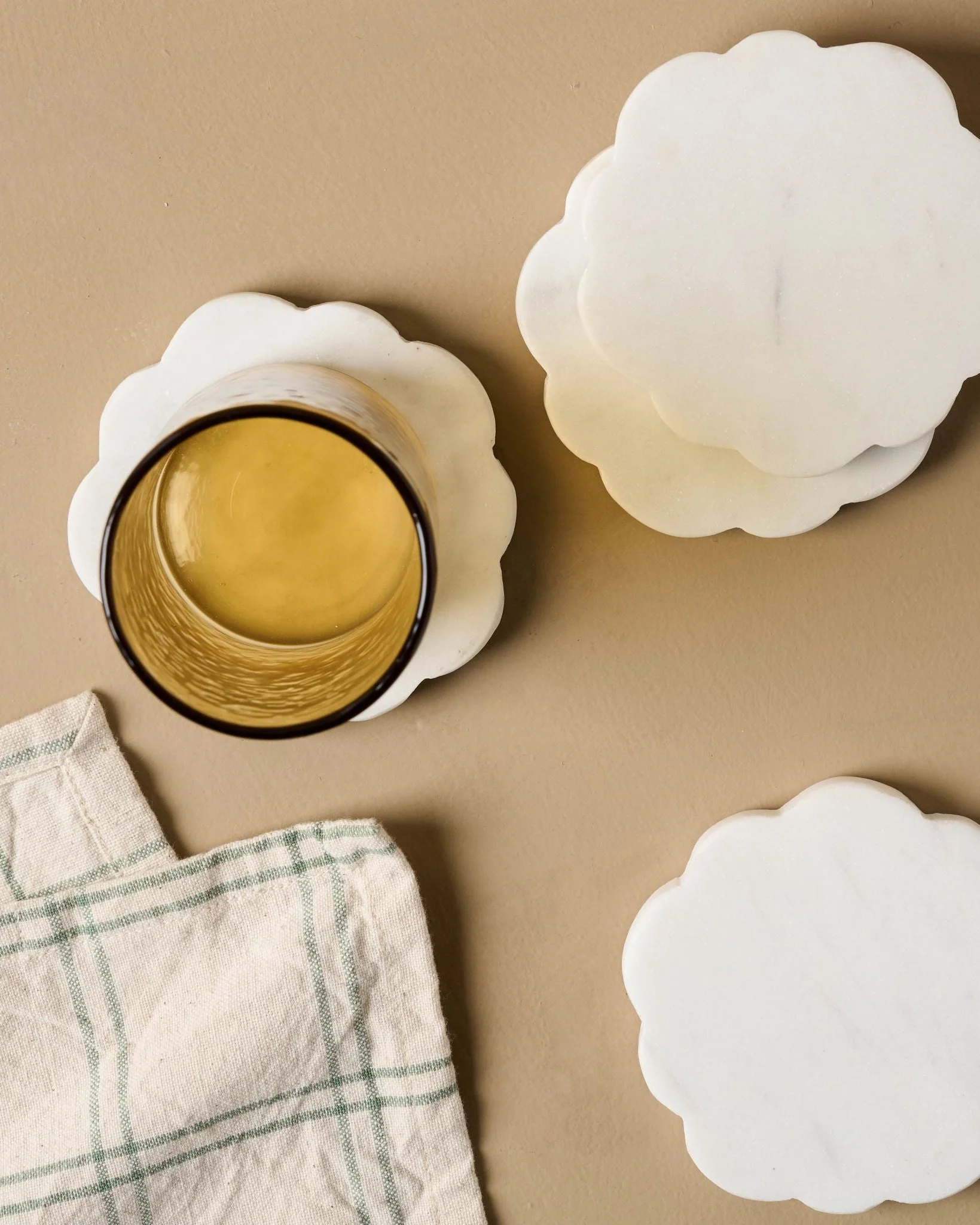 White Marble Scalloped Coaster Set - Image 2