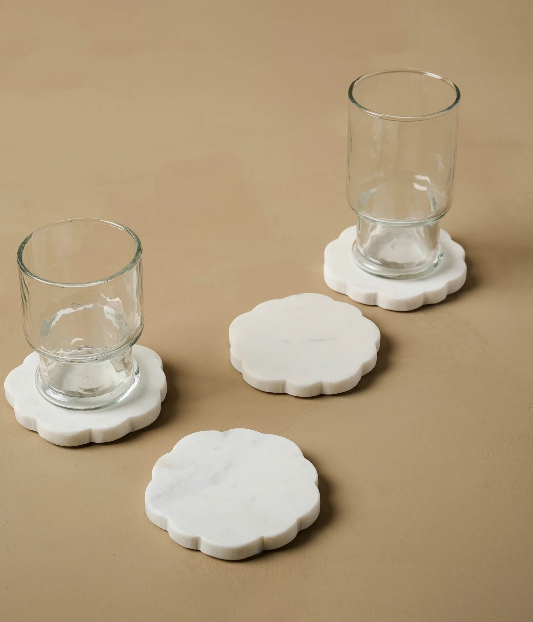 White Marble Scalloped Coaster Set - Image 3